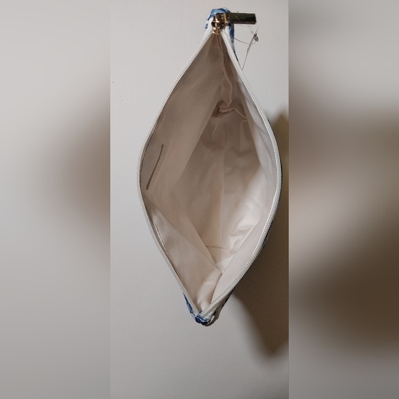 Loft cosmetic bag. - Picture 4 of 5